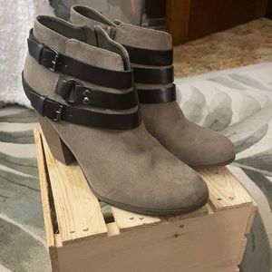 Carlos Santana heeled boots